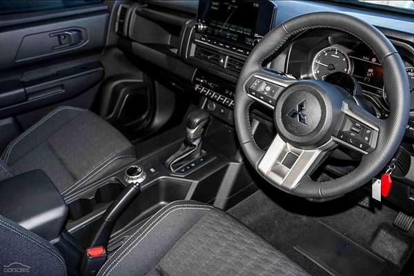 2025 Mitsubishi Triton GLX-R MV 4X4