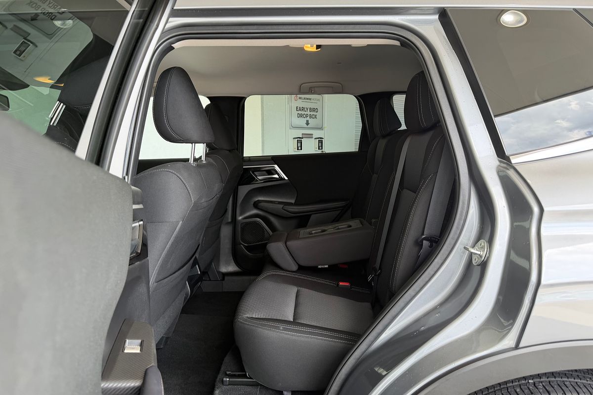 2023 Mitsubishi Outlander LS 7 SEAT (2WD) ZM MY23