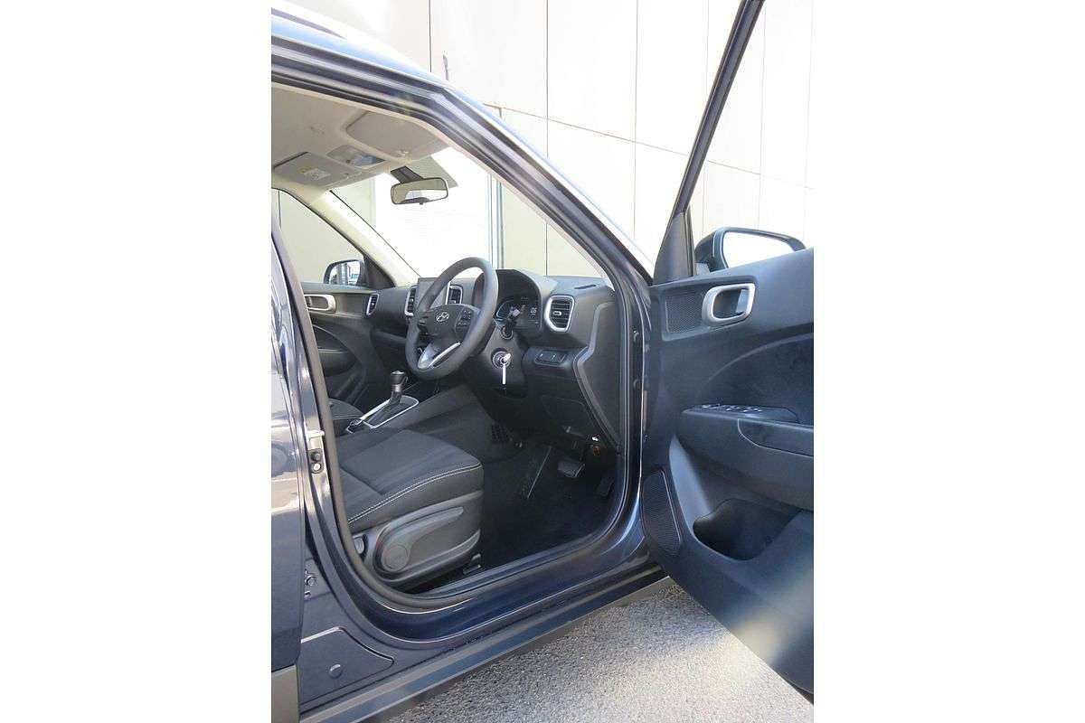 2025 Hyundai Venue  QX.V5