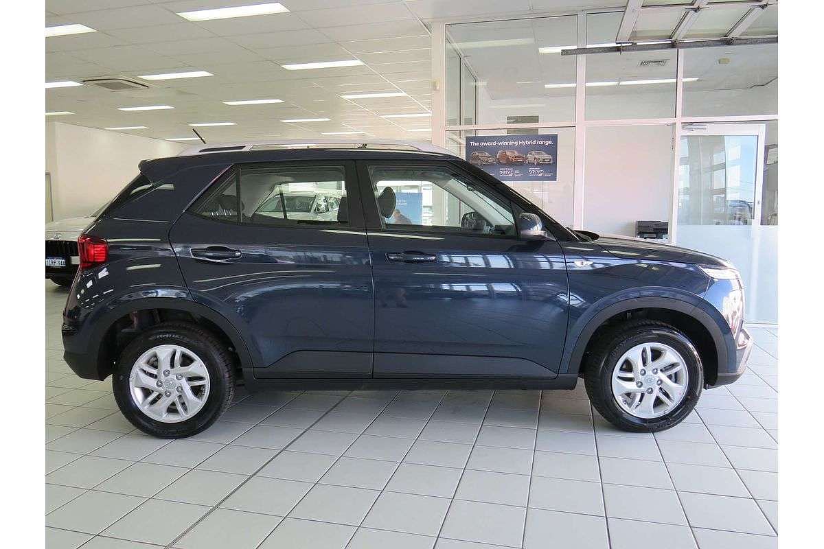 2025 Hyundai Venue  QX.V5