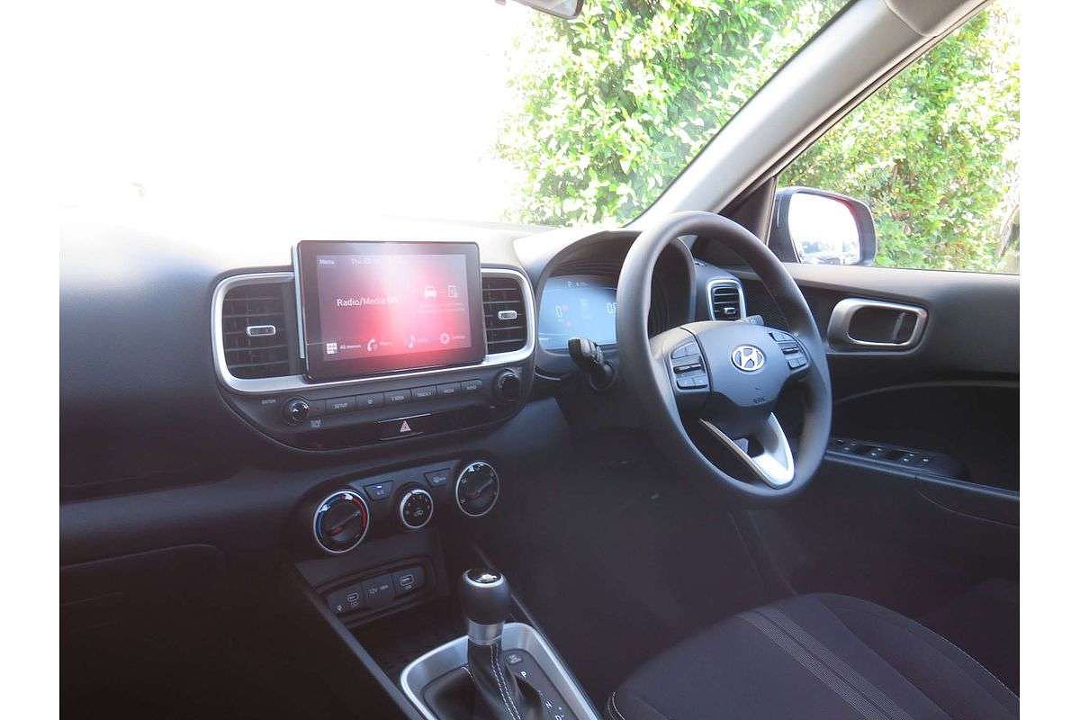 2025 Hyundai Venue  QX.V5