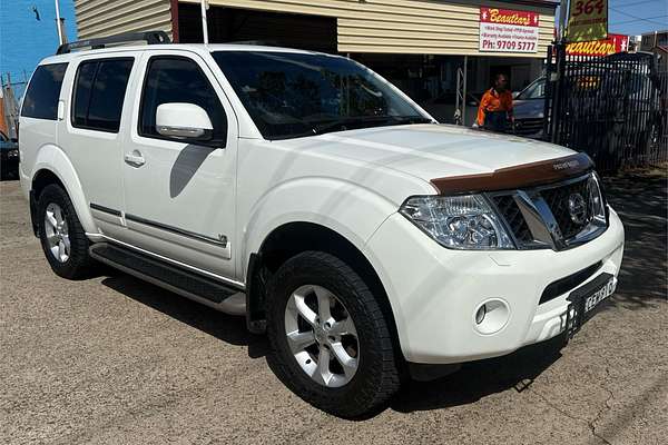 2011 Nissan Pathfinder Ti 550 R51