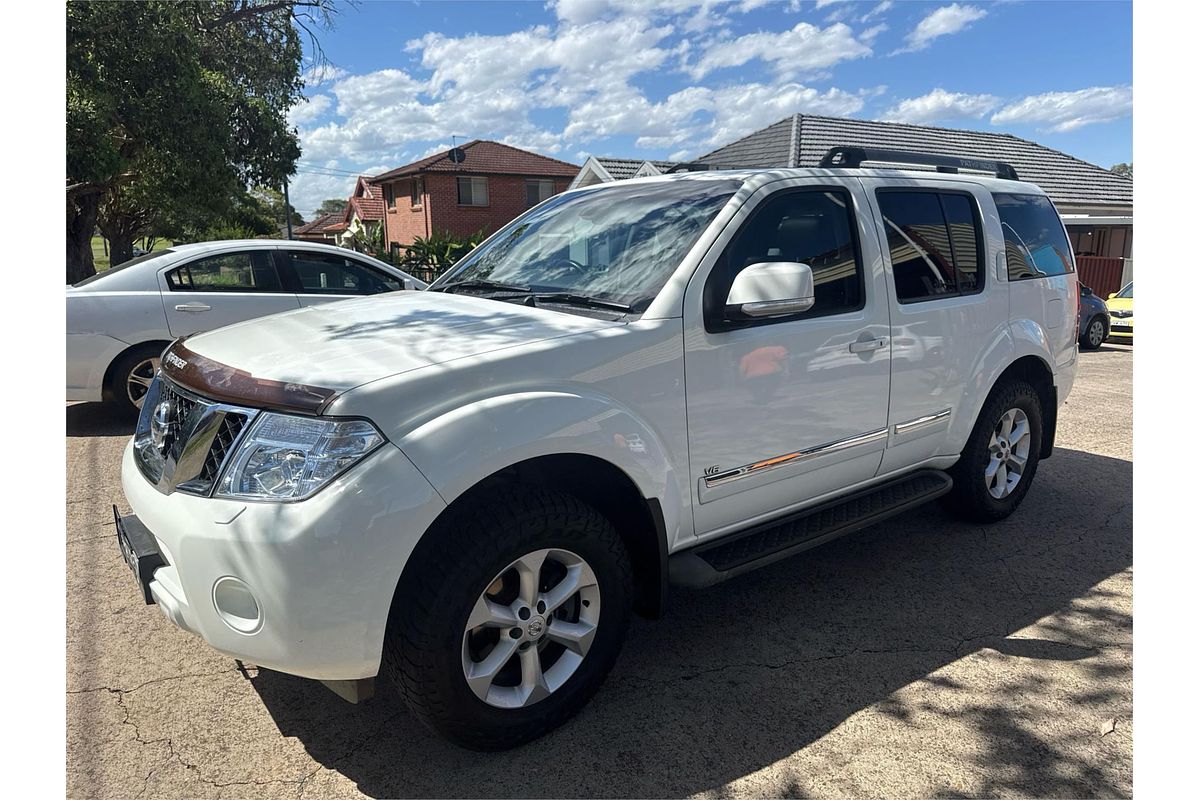 2011 Nissan Pathfinder Ti 550 R51