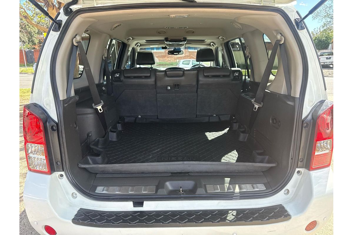 2011 Nissan Pathfinder Ti 550 R51