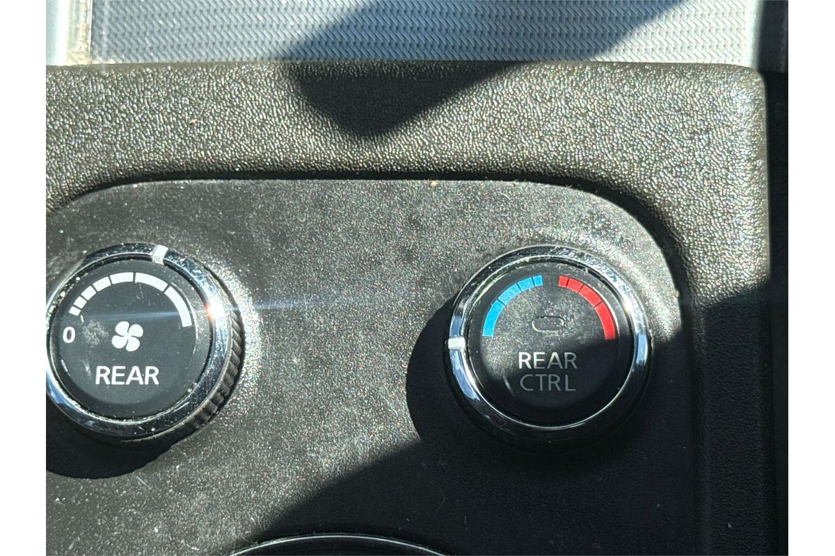 2011 Nissan Pathfinder Ti 550 R51