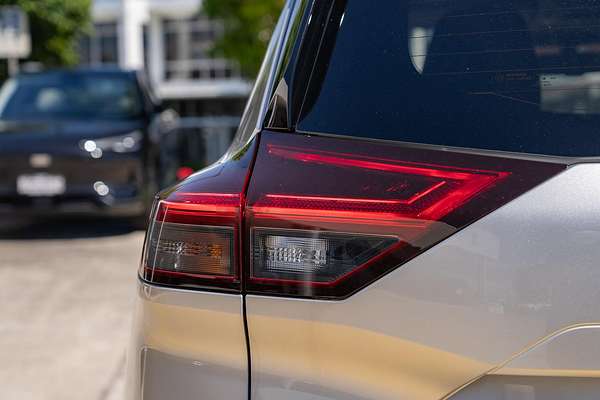 2025 Nissan X-TRAIL ST-L T33