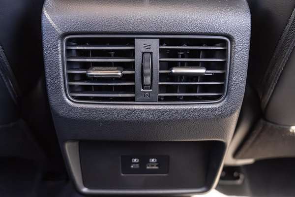 2025 Nissan X-TRAIL ST-L T33