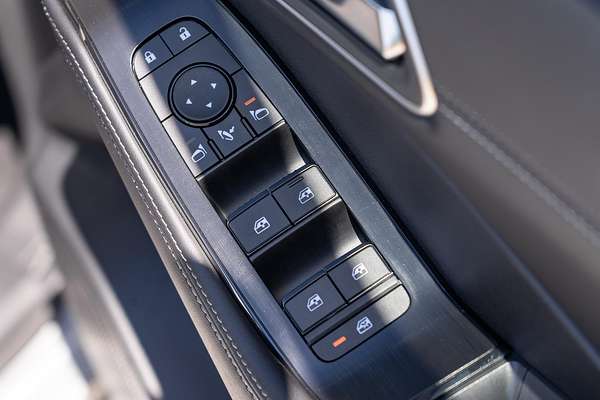 2025 Nissan X-TRAIL ST-L T33