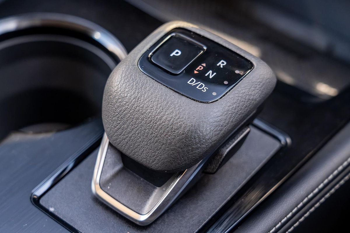 2025 Nissan X-TRAIL ST-L T33