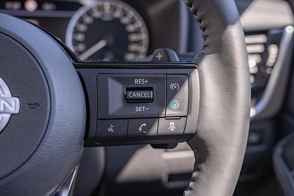 2025 Nissan X-TRAIL ST-L T33