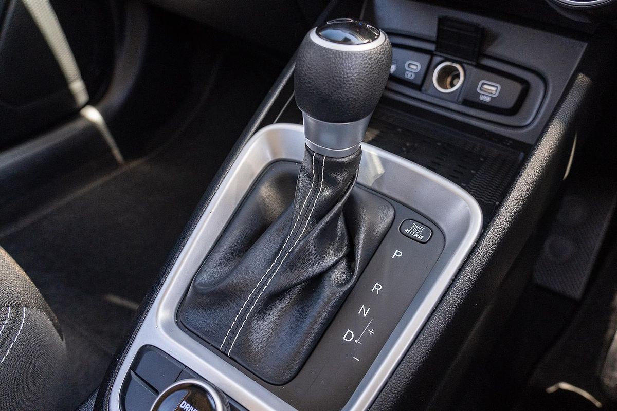 2024 Hyundai Venue Elite QX.V5