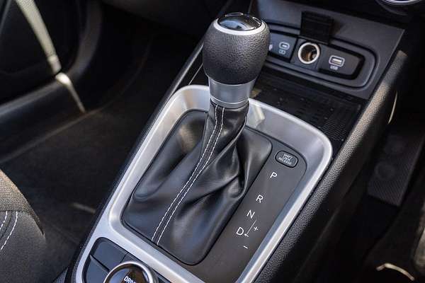 2024 Hyundai Venue Elite QX.V5