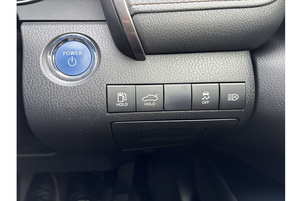 2019 Toyota Camry Ascent AXVH71R