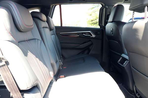 2025 Isuzu MU-X X-TERRAIN