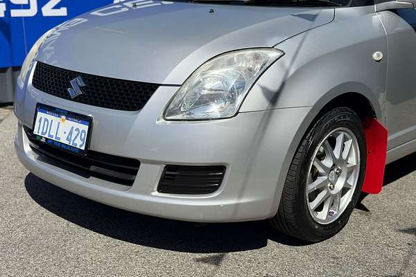 2010 Suzuki Swift  RS415