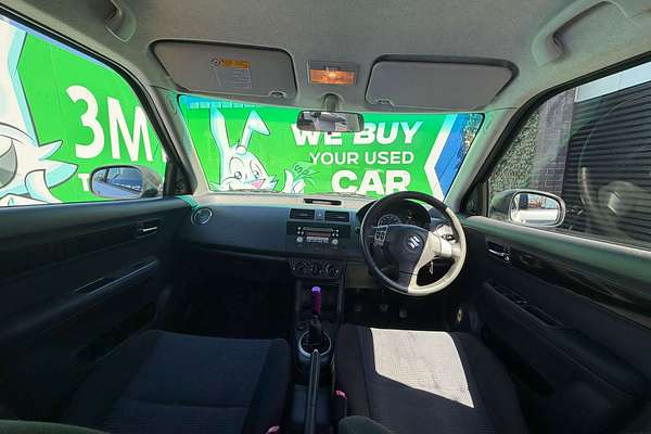 2010 Suzuki Swift  RS415