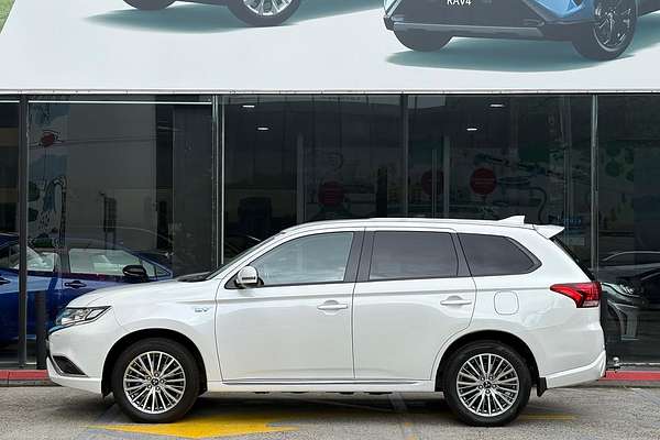 2021 Mitsubishi Outlander PHEV ES ZL