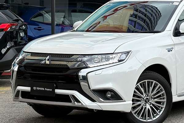 2021 Mitsubishi Outlander PHEV ES ZL