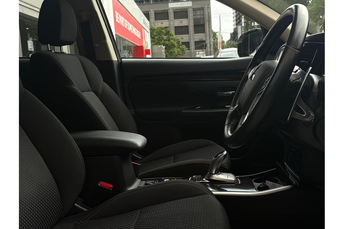 2021 Mitsubishi Outlander PHEV ES ZL