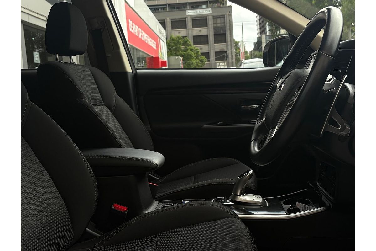 2021 Mitsubishi Outlander PHEV ES ZL