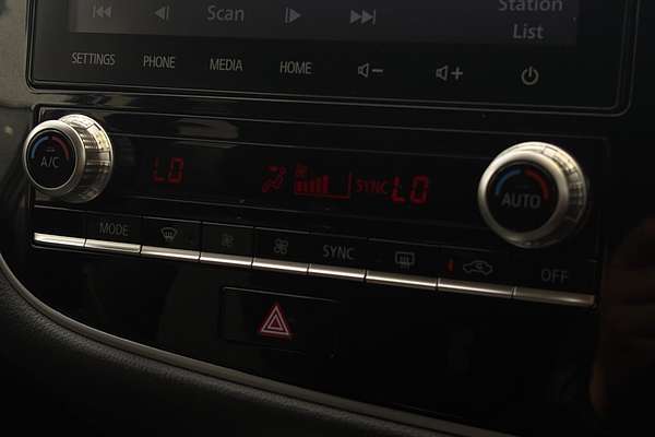 2021 Mitsubishi Outlander PHEV ES ZL