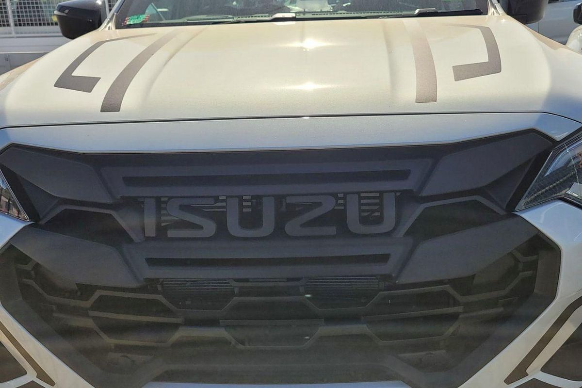 2024 Isuzu D-MAX BLADE 4X4