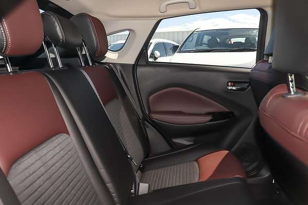 2025 Suzuki Fronx Hybrid KW