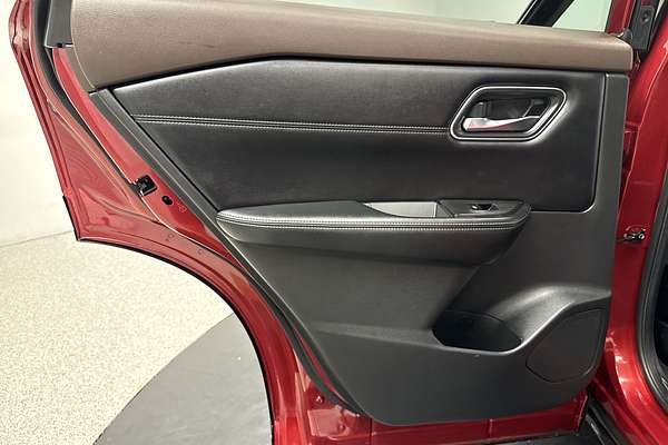 2023 Nissan X-TRAIL ST-L T33