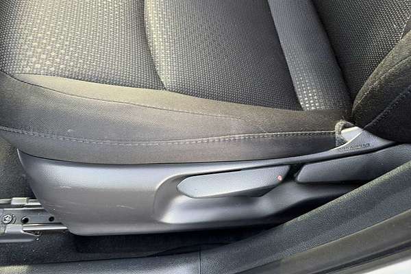 2022 Toyota Prius LE