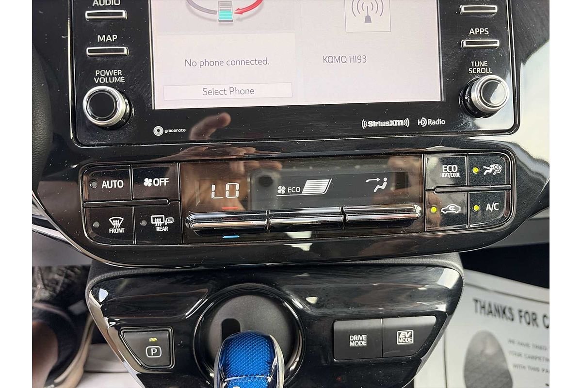 2022 Toyota Prius LE