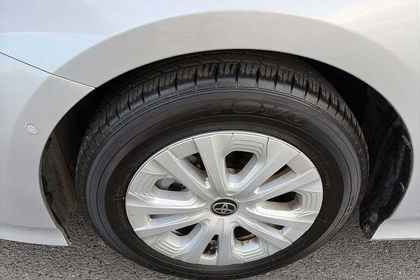 2022 Toyota Prius LE