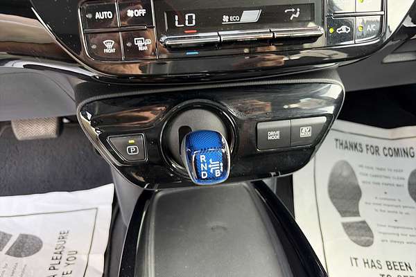 2022 Toyota Prius LE