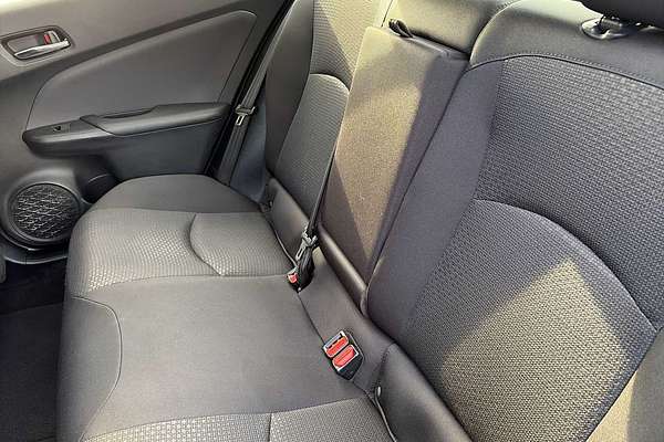 2022 Toyota Prius LE