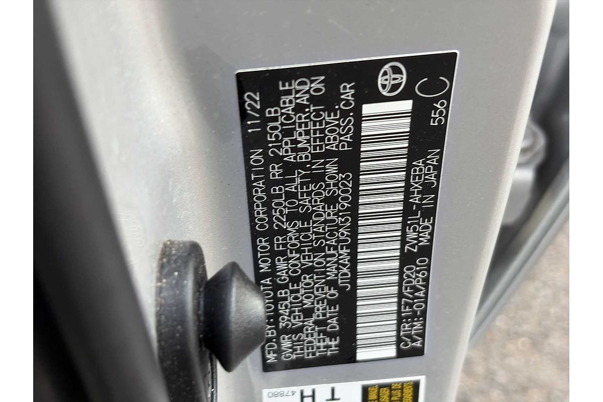 2022 Toyota Prius LE