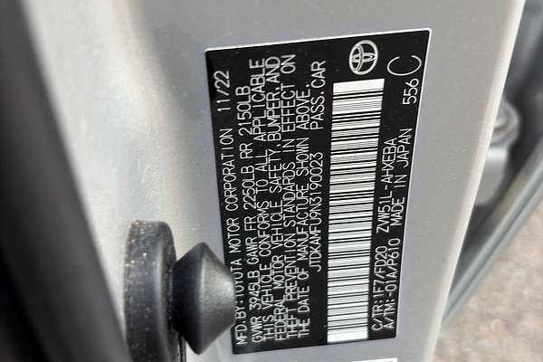 2022 Toyota Prius LE