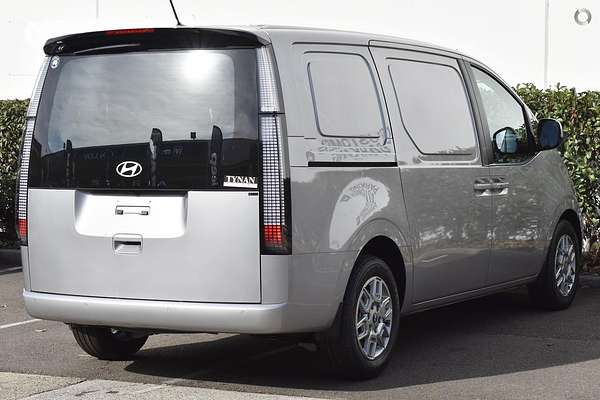 2025 Hyundai STARIA LOAD Premium US4.V3