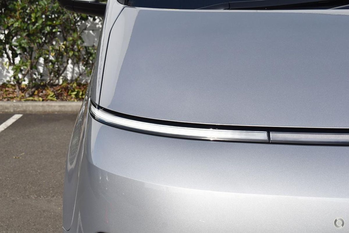 2025 Hyundai STARIA LOAD Premium US4.V3