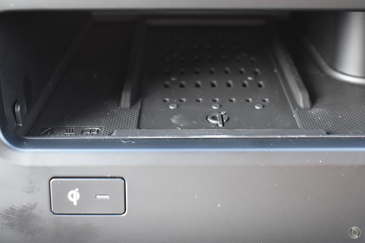 2025 Hyundai STARIA LOAD Premium US4.V3