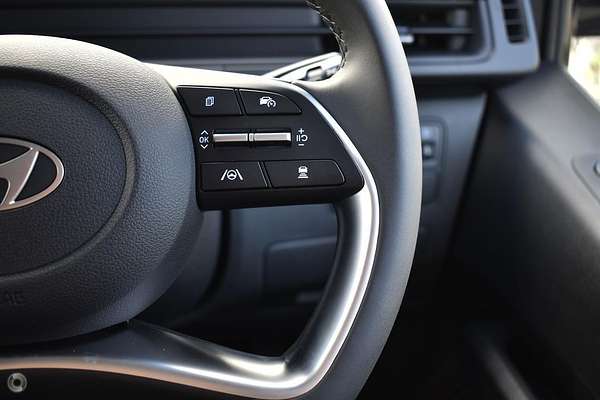 2025 Hyundai STARIA LOAD Premium US4.V3