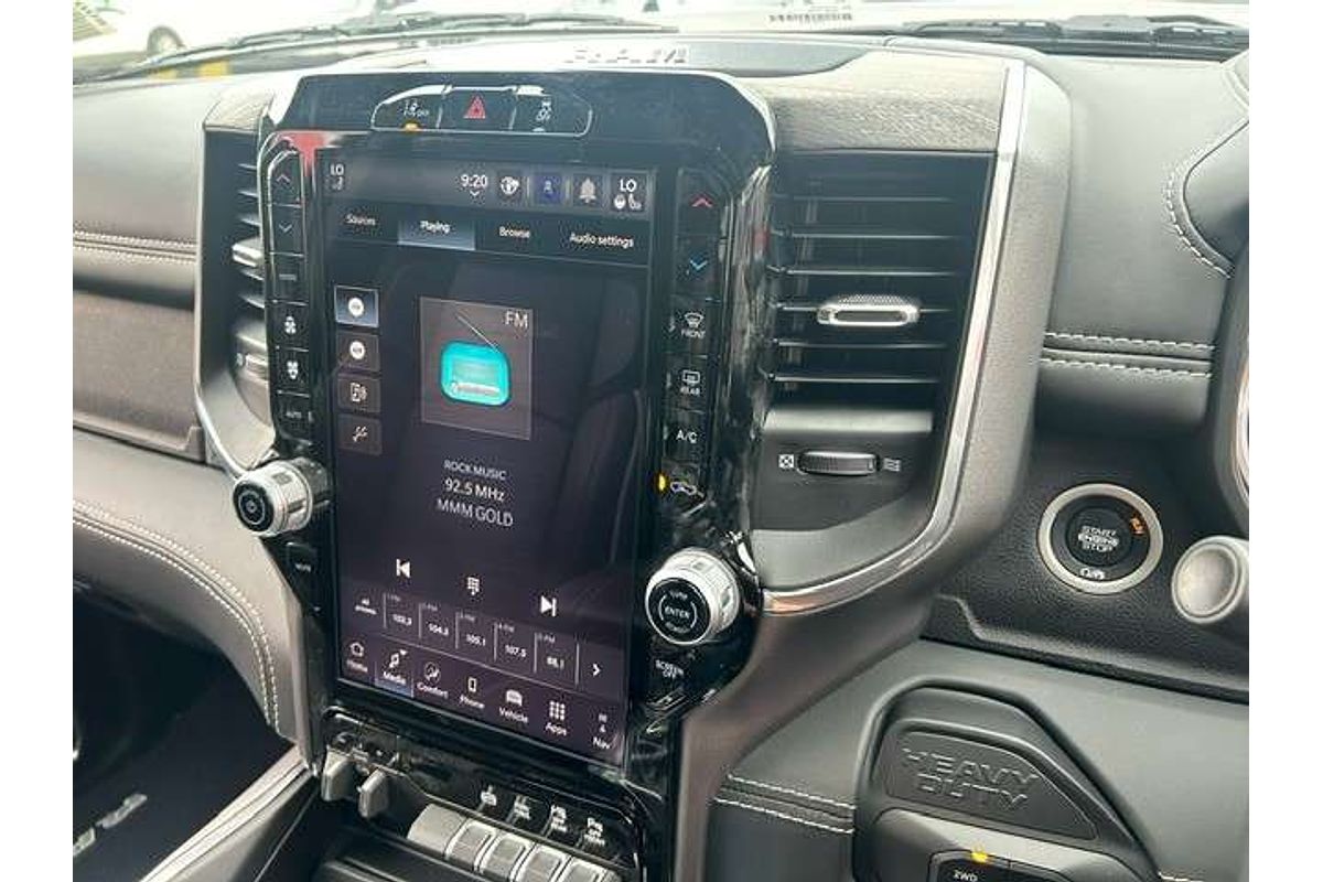 2025 RAM 2500 Laramie Rambox DJ 4X4