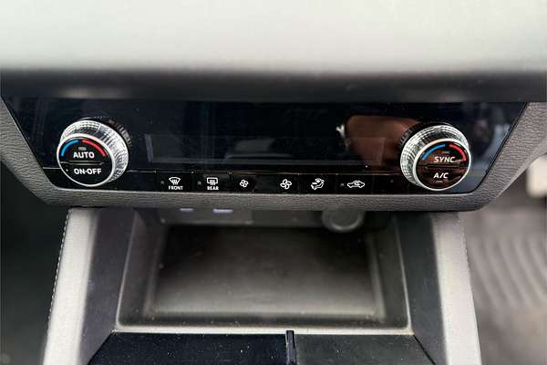 2022 Mitsubishi Outlander ES ZM