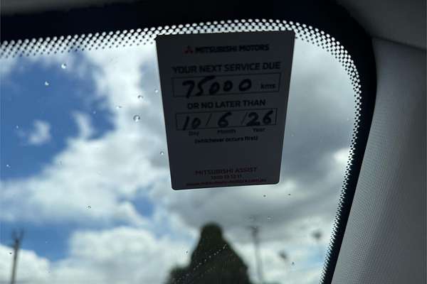 2022 Mitsubishi Outlander ES ZM