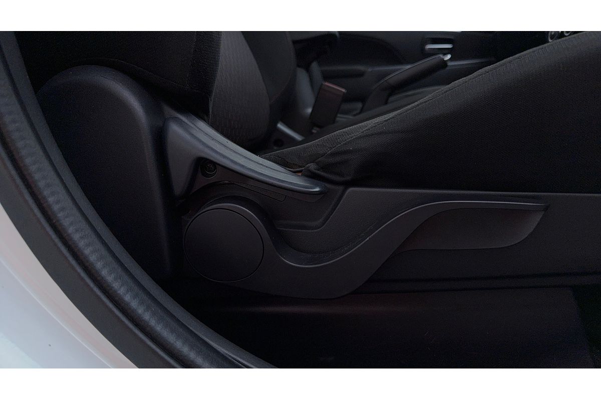 2019 Mitsubishi ASX ES XC