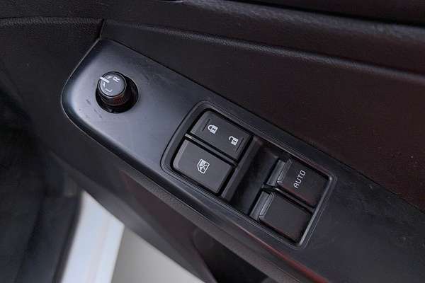 2020 Isuzu D-MAX SX High Ride Rear Wheel Drive