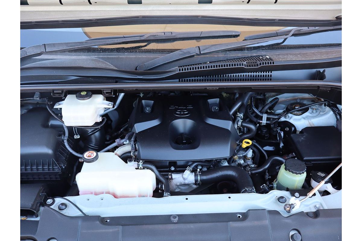 2021 Toyota Hiace Commuter GDH322R ELWB High Roof