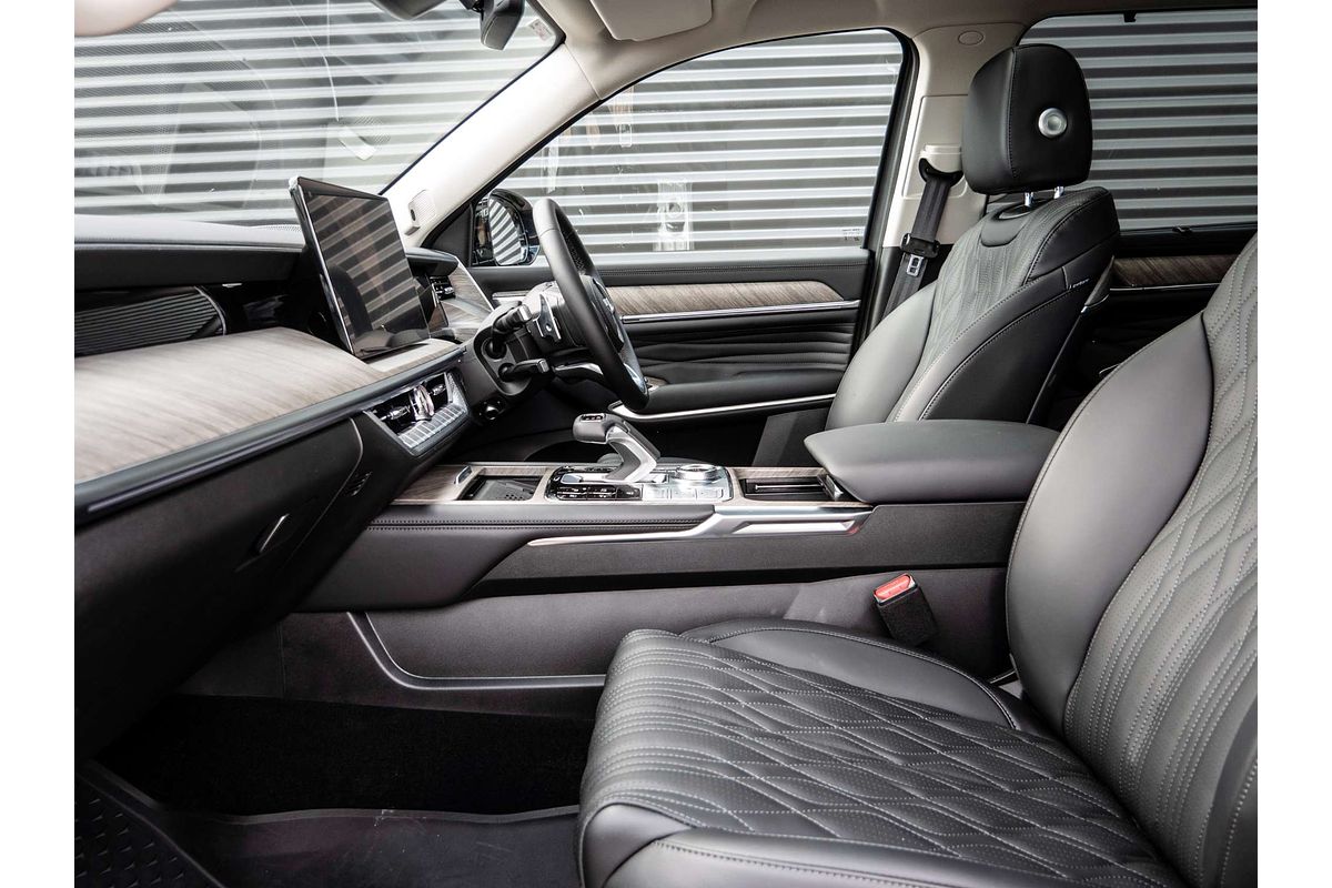 2025 GWM Tank 500 Ultra Hybrid P03