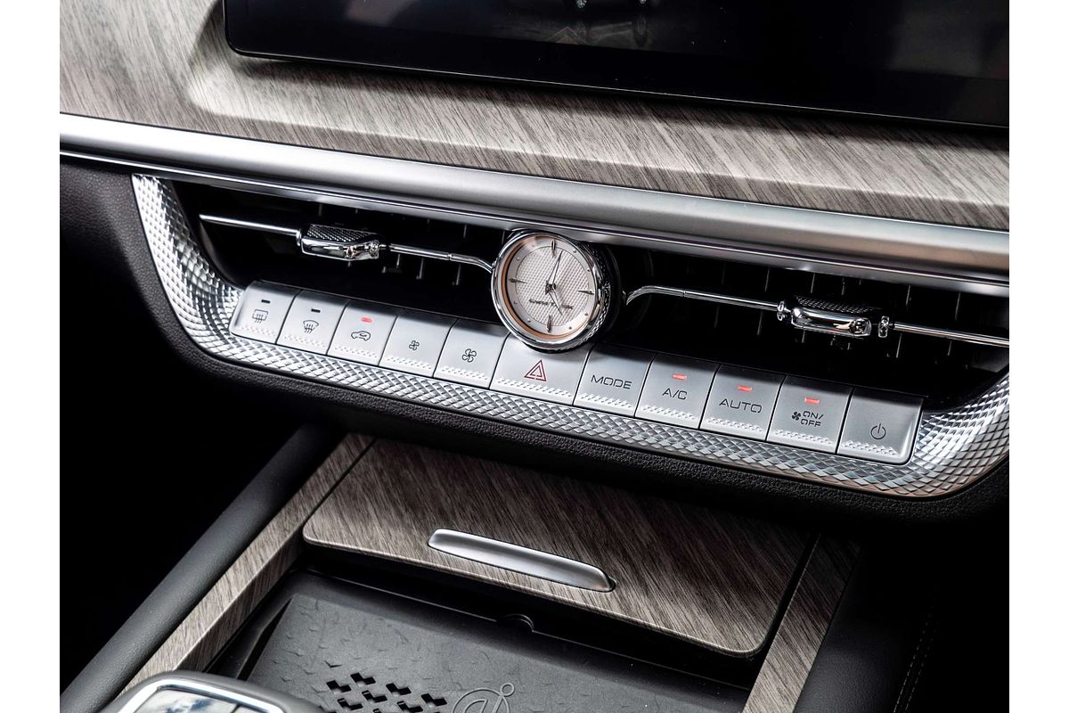 2025 GWM Tank 500 Ultra Hybrid P03