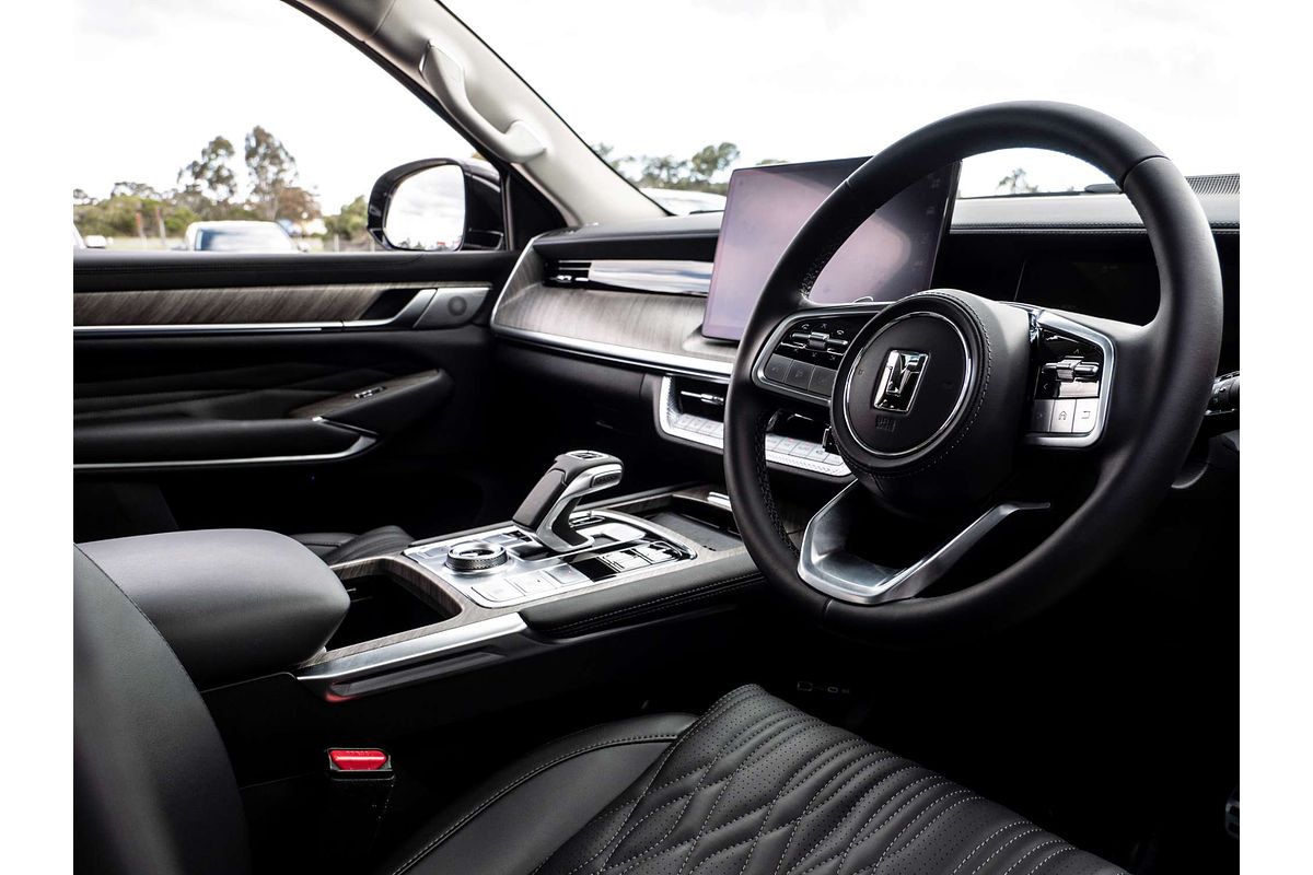 2025 GWM Tank 500 Ultra Hybrid P03