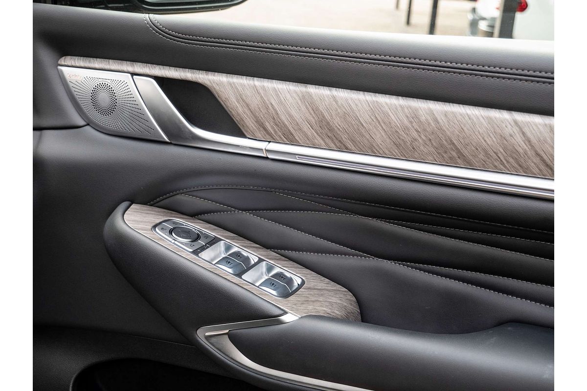 2025 GWM Tank 500 Ultra Hybrid P03