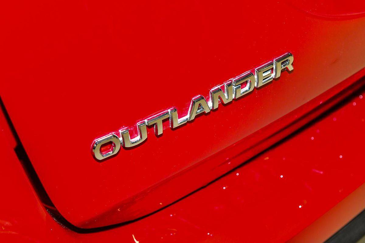2020 Mitsubishi Outlander LS ZL